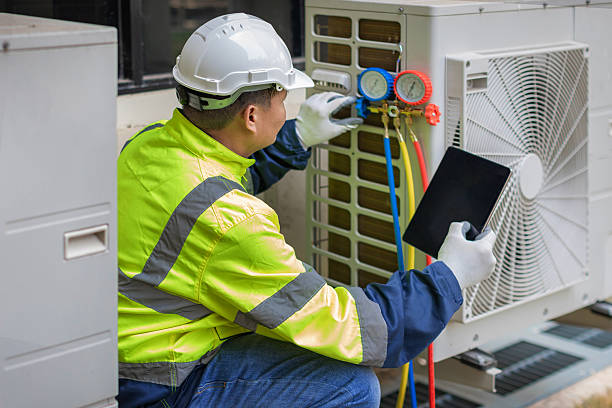 Professional Hvac technician working in Shafer, MN